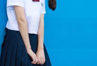 森萝财团 – 默陌的泳衣狂想曲：小水滴的套图物语