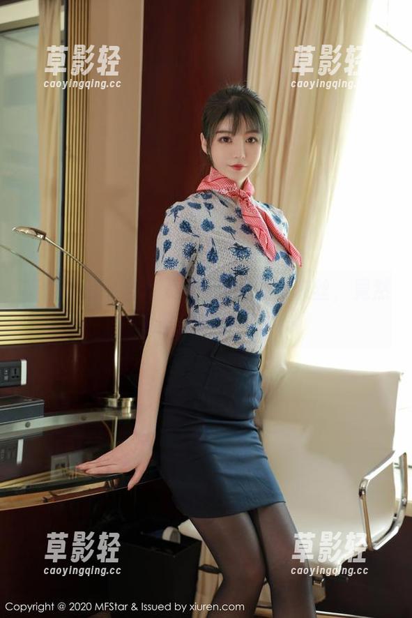 模范学院-糯美子Mini 模范学院 - 当糯美子Mini穿上灰丝,竟然让无圣光也自卑了!