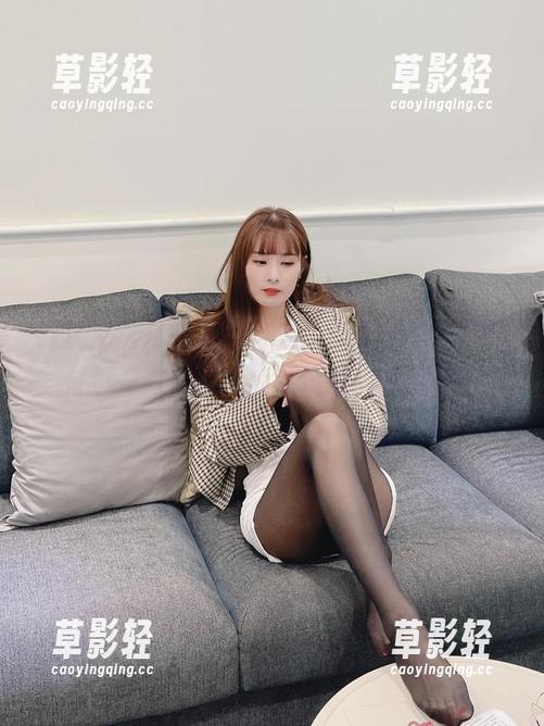 泥泥汝 泥泥汝白衬衫私拍合集,怪不得大家都说衬衫是万金油,轻松化身街头潮人!