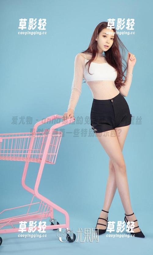 爱尤物 - anna苏拉的免费写真，裤里丝里似乎藏着一些特别的东西？