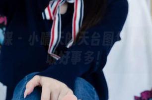 物恋传媒 – 小晴天的天台图包—你免费获取好事多！