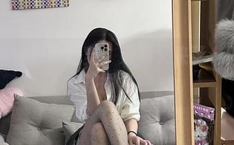 微密圈 – 玫桃泡芙：好像又来了个妙趣女孩图集！