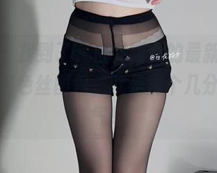 微密圈 – 找到了，白龙猫女的最新复古无弹力咖啡色丝图包，就是那个几分淡然的气息