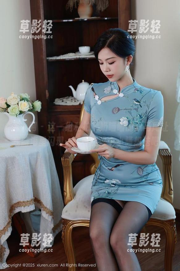 秀人网 - 这一组私拍，奶喵喵的双马尾让我脑海里闪现……可能是个小骚想法吧。