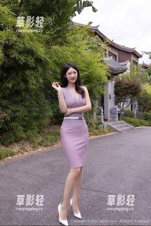 秀人网 - 在线写真计划：希雅sia的体操服其实是对抗重力的抗战，快来看她怎么轻松应对！