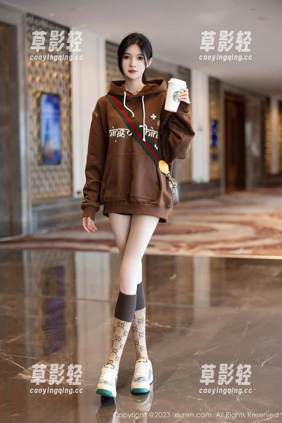 秀人网 - 徐安冉miki女友写真集：你有没有注意到原图里的可爱细节？