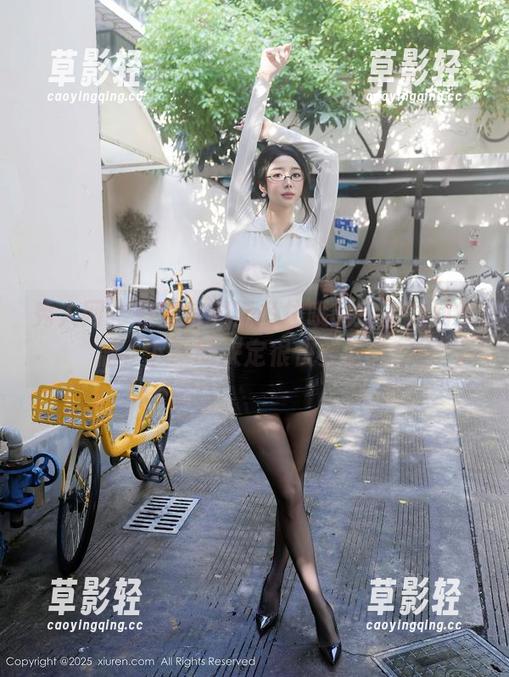 秀人网-潘多拉哦 秀人网 - 在图库和潘多拉哦的瑜伽之间徘徊,下载的决定很快要做啦!