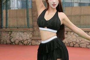秀人网 – 白白Alina女仆写真我已经看过无数遍，壁纸居然可以看出点新意思！