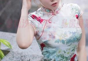 秀人网 – 金悦汐与白裙：私房图集中的优雅漫游