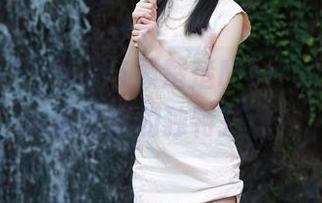 秀人网 – 白裙子与顾楚楚Maily，你能在图库找到的独特搭配！
