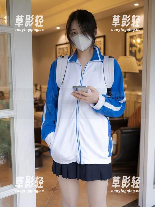 紧急企划 - 小恩校服写真，满满的青春秘笈，不知道能看多久