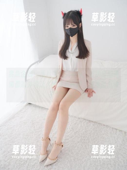 紧急企划-见希w 紧急企划 - 图片中的见希w,每次自拍神情都意外得让人想多看两眼,麻烦出点牌子专业的?