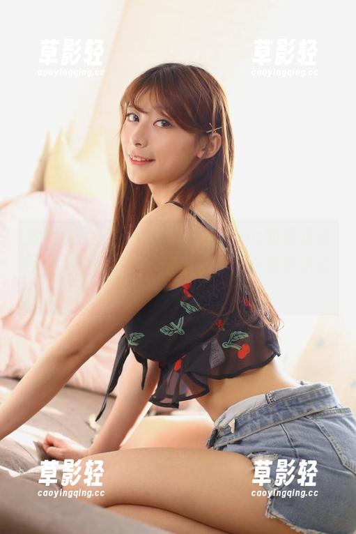微密圈 - 只需一组羊小雪juvia的裸足美图，你的审美也得跟上潮流，合集包治百病哦！