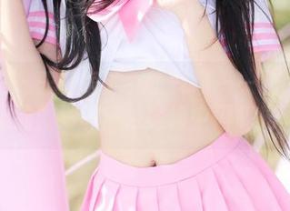 美媛馆 – 王馨瑶的女王气场——私房写真里的微妙调皮，脑海中闪辉光。
