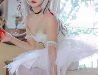 由衷佩服，苏嫣嫣阿姨在初冬的cos里竟然能把毛衣和轻盈结合！