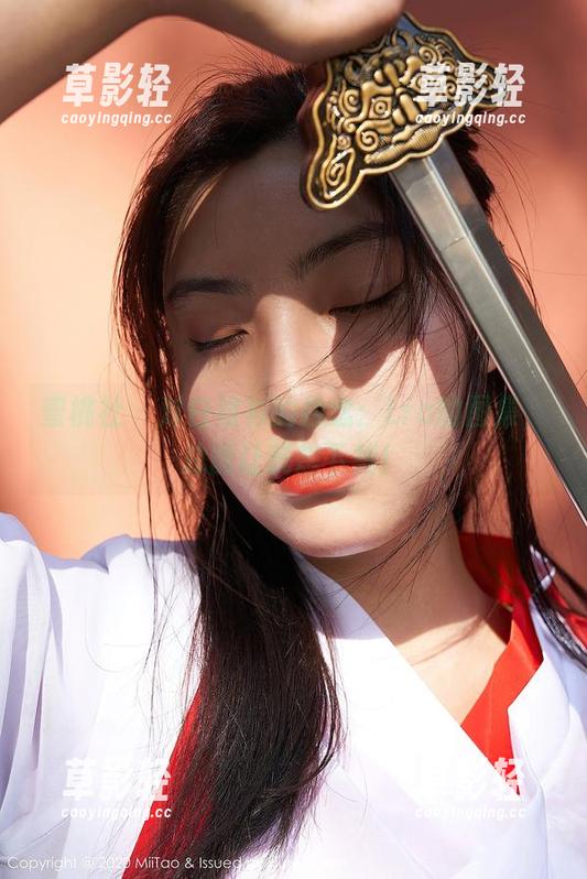 蜜桃社 - 对白衬衫的执念：Lra的图集，总能让我想下载！