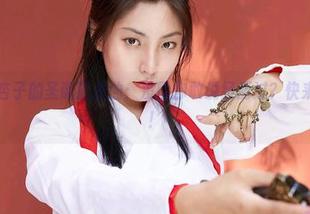 蜜桃社 – 杏子的圣诞狂想曲：没图你敢说经历过？快来瞧作品集！