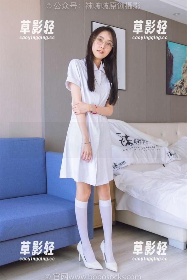 袜啵啵 - 随意在线翻看小甜豆的牛仔裤，带你进入高清的另一面