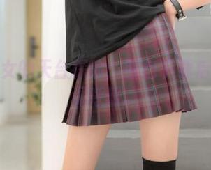 西瓜少女的天台探险：图包下载后别忘了深呼吸。