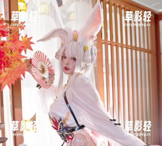 水手服下的阿寨寨写真，像在对我低语，那种感觉…妙极了!