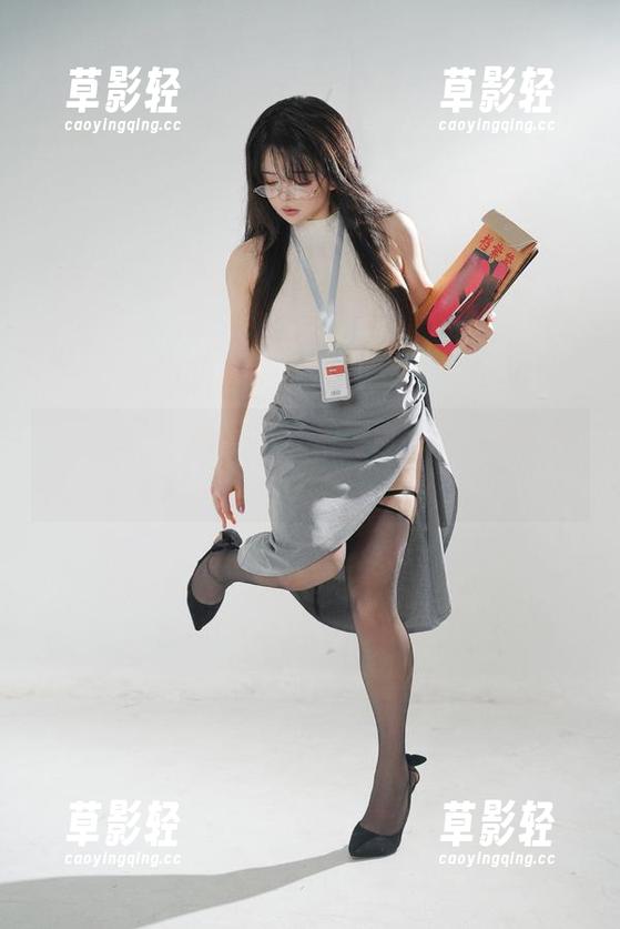 阿寨寨的修女写真：放飞自我的千种可能合集