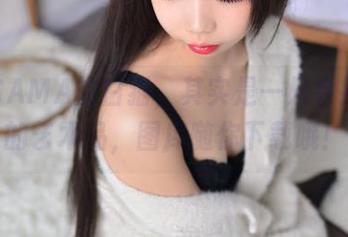 雪琪SAMA的白猫，其实是一只会打哈欠的艺术品，图库随你下载哦！