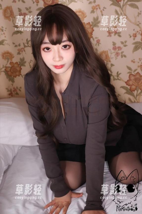 韶陌陌的灵魂——美图中的瑜伽时刻，没想到身体能那么柔软！