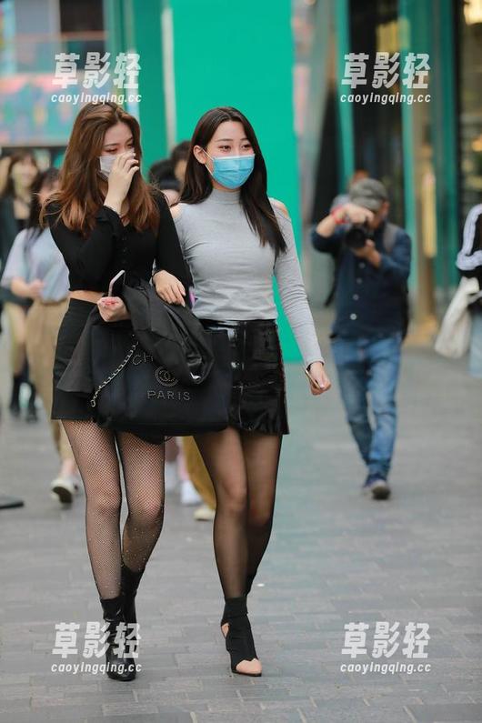 魔镜街拍 - 别再犹豫了，华丽的私房图包来自凯恩，告别那糟糕的雨季