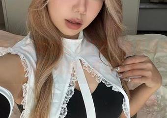 微密圈 – 黑饱宝在浴缸里，光影游戏，图集翻开就想一直看下去。